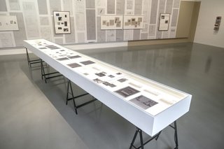 Que peut une image? by Eric Baudelaire